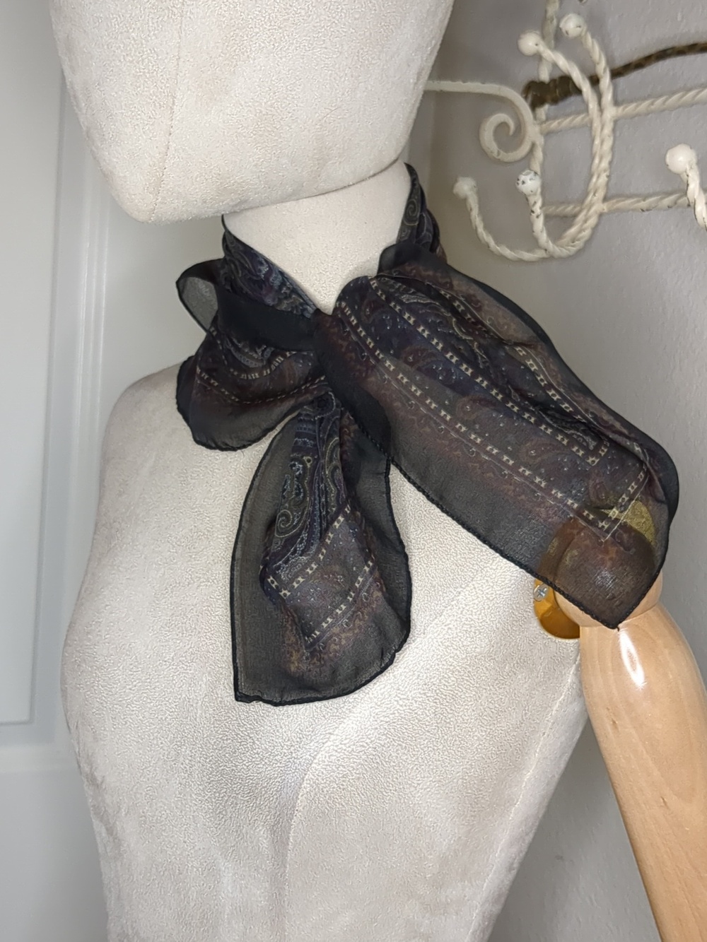 Vintage 90s Liz Claiborne Scarf Black & Burgundy Paisley Made In Italy Old Money